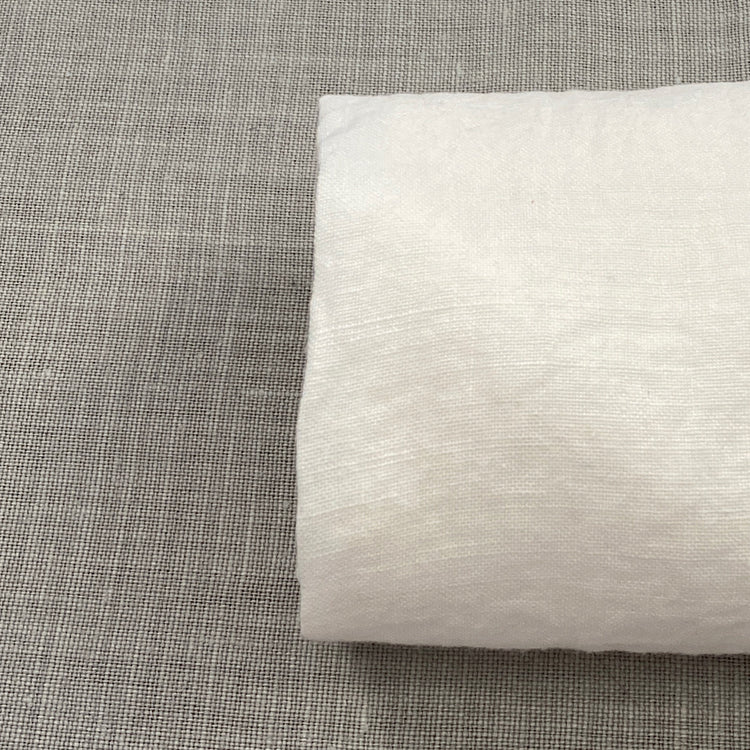 Reines weißes, stonewashed Leinen