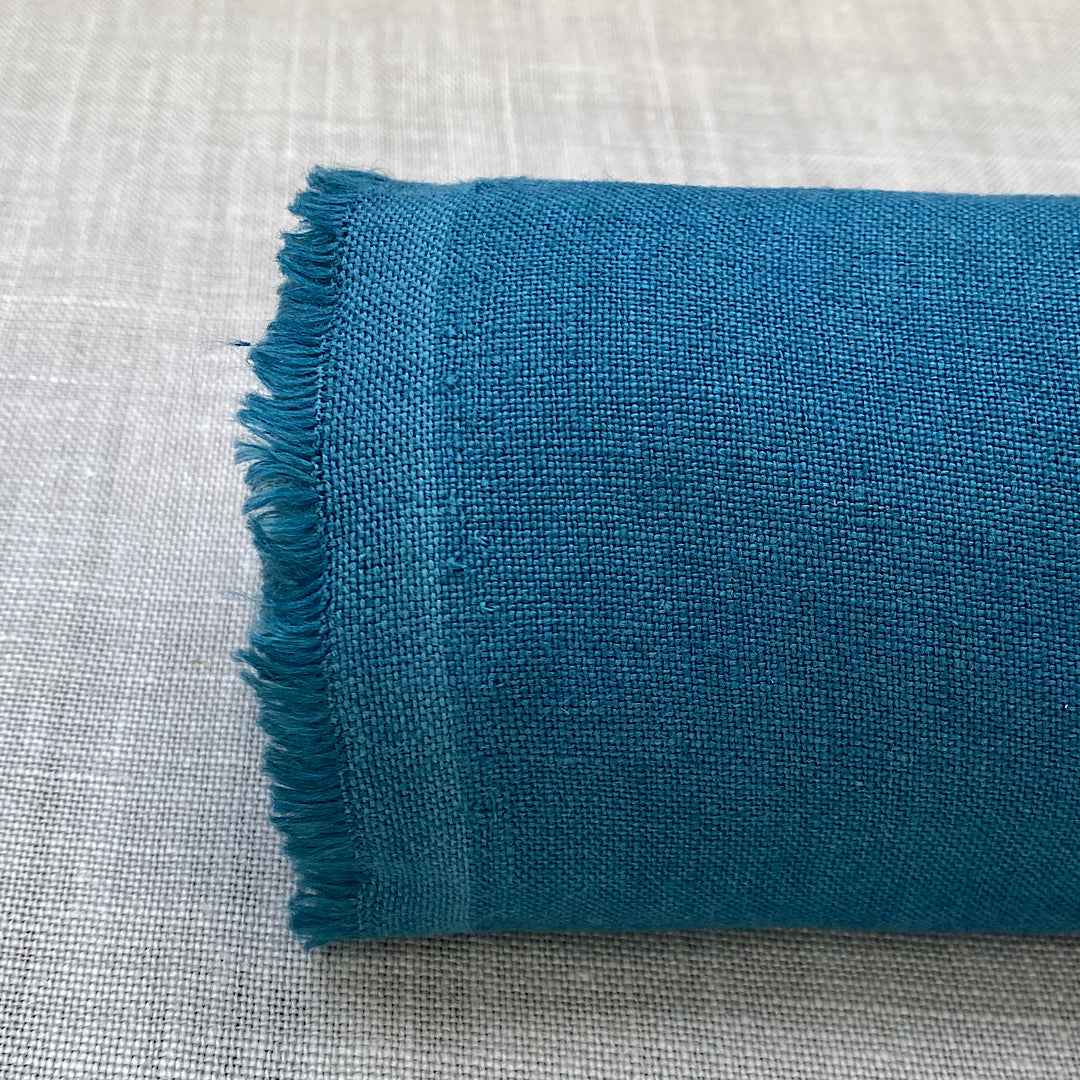 Pur lin bleu paon froissé